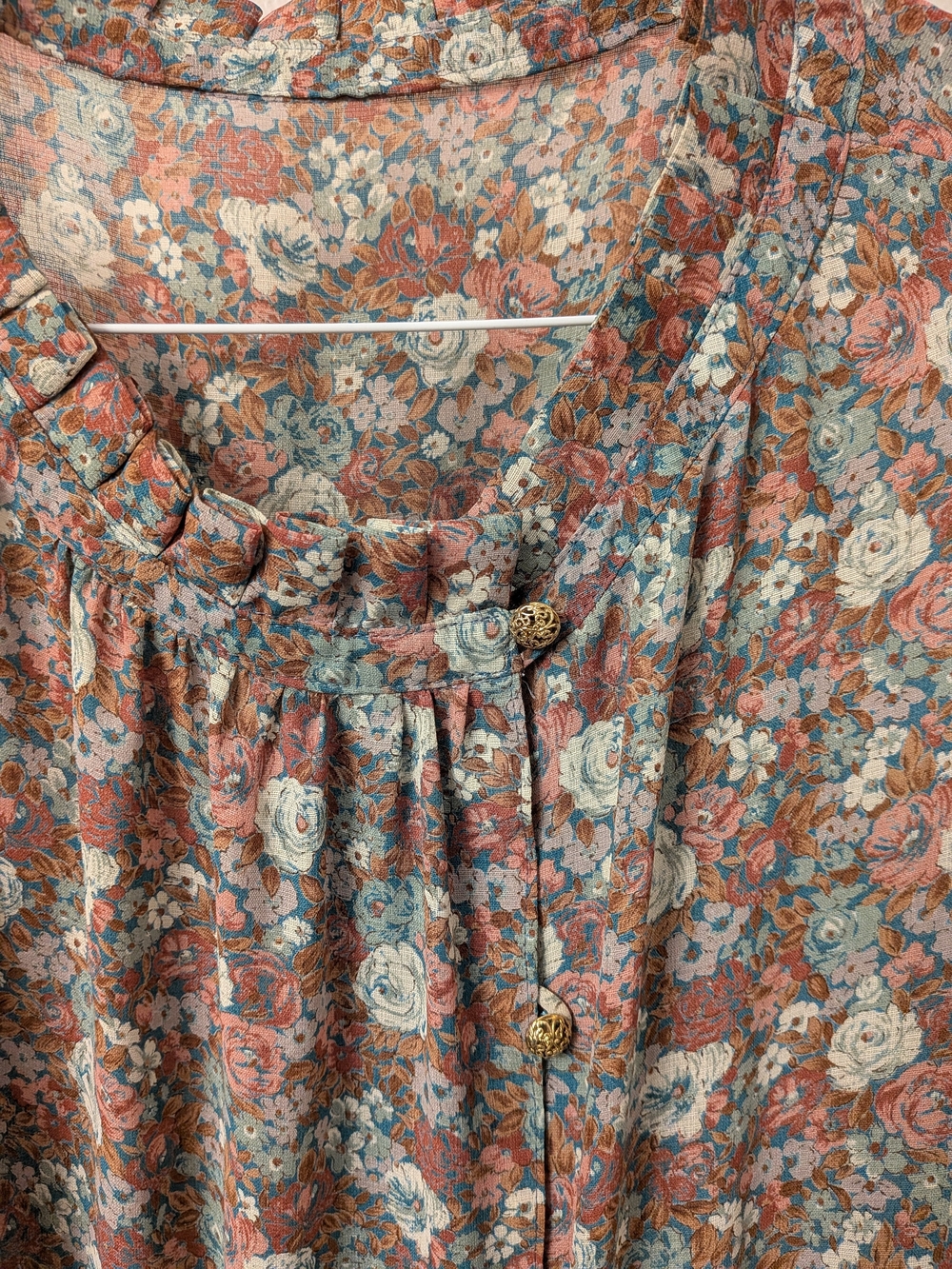 Vintage Japanese Floral Pleated Midi - Like New - Picture 3 of 10
